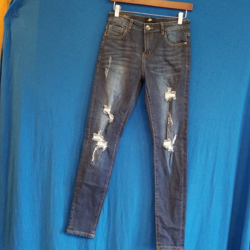 ZLZ distressed skinny jeans